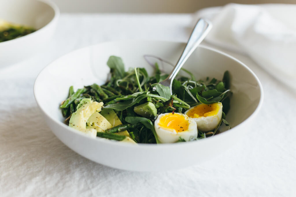 arugula-asparagus-and-avocado-breakfast-salad-1-8