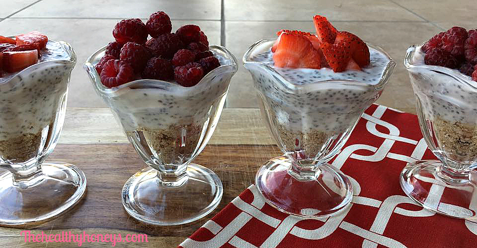 berry breakfast parfait