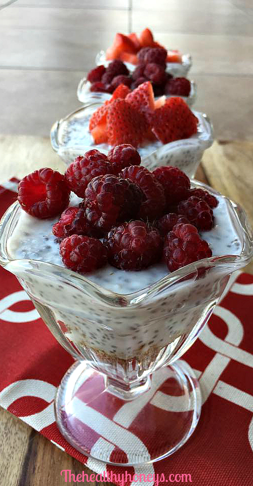 berry-breakfast-parfait